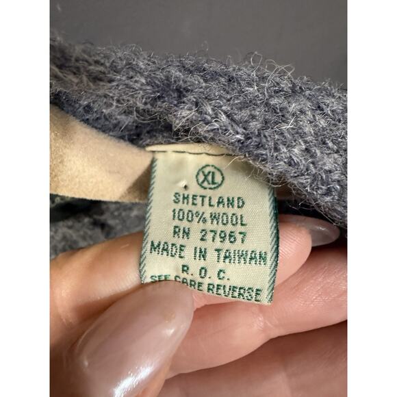 Vintage Four Winds Shetland 100% Wool Sweater Vest Gray XL Leather Buttons EUC - Picture 4 of 6